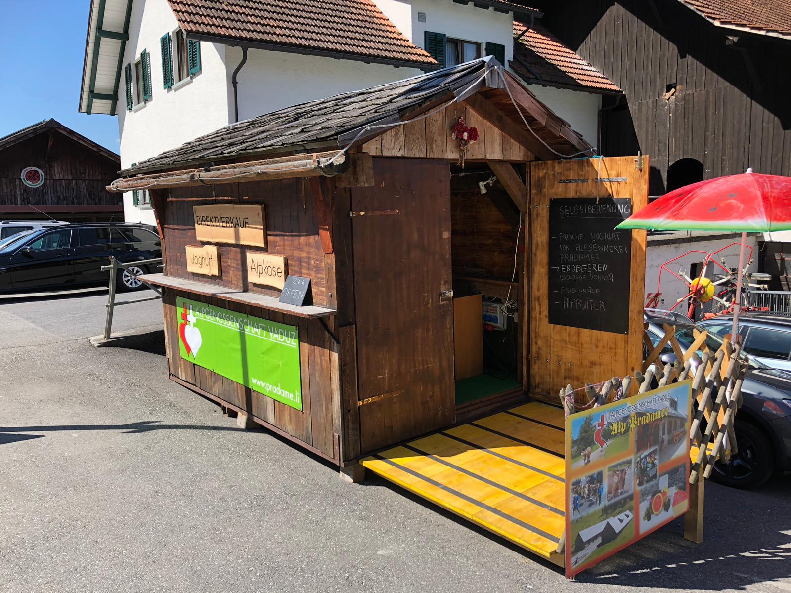 Hofladen mit Produkten der Alpe Pradamé
